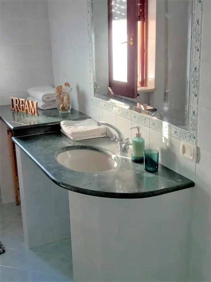 ויקו אקוונסה Olindo Apartment E Cristina Apartments מראה חיצוני תמונה