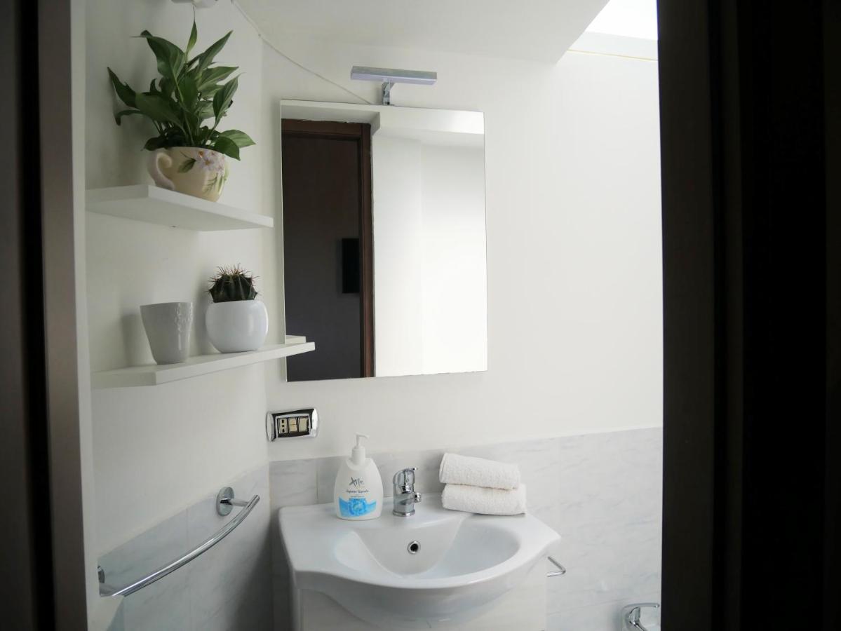 ויקו אקוונסה Olindo Apartment E Cristina Apartments מראה חיצוני תמונה