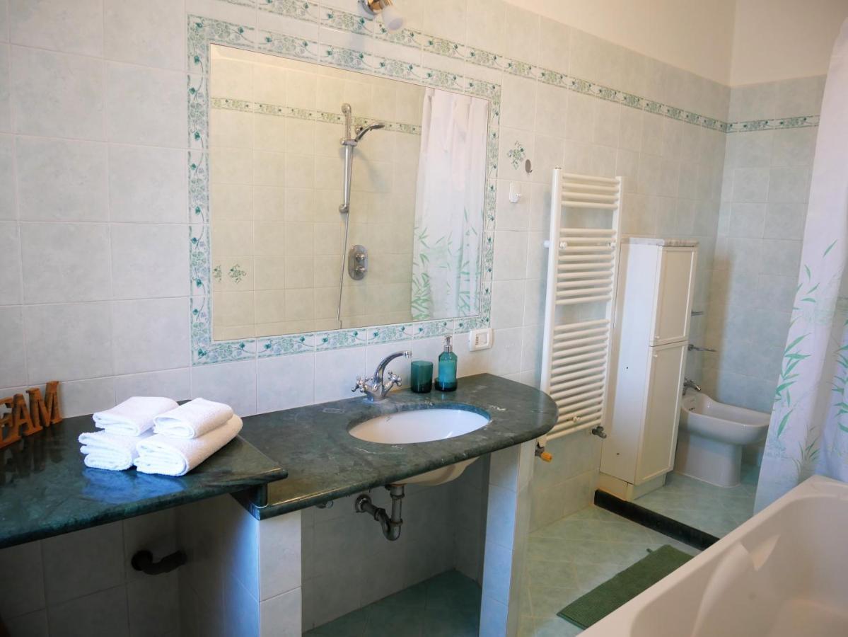 ויקו אקוונסה Olindo Apartment E Cristina Apartments מראה חיצוני תמונה